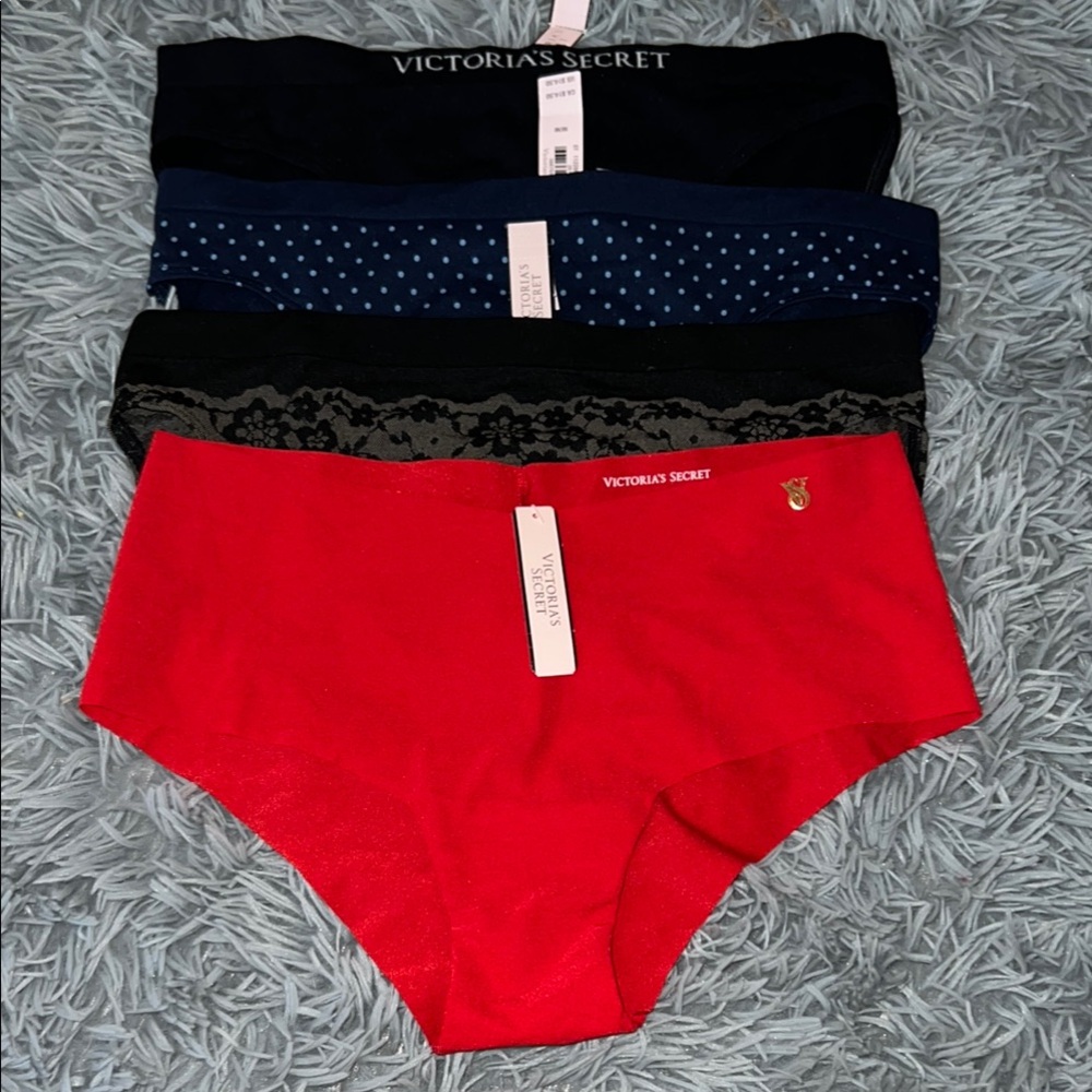 Victoria's Secret 4 Pairs NWT Medium panties
